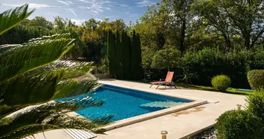 Casa 5 habitaciones en Kavac, Montenegro