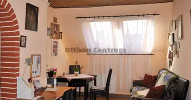 6 room house in Central Hungary, Hungary