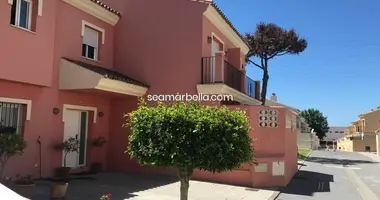 4 bedroom house in Ricmar, Spain
