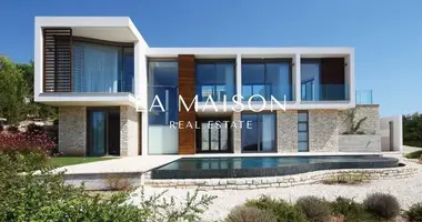 4 bedroom house in Paphos District, Cyprus