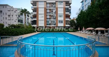 2 bedroom apartment in Konyaalti, Turkey