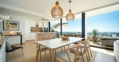 4 bedroom apartment in Dos Hermanas, Spain