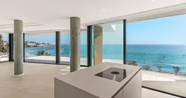 Apartamento 4 habitaciones en Dos Hermanas, Španjolska
