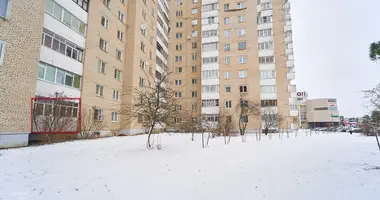 Wohnung 4 zimmer in Baryssau, Belarus