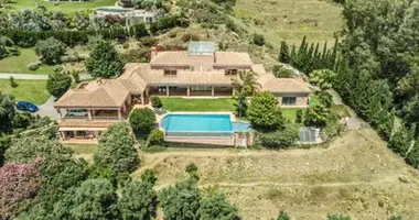 6 bedroom house in Dos Hermanas, Spain
