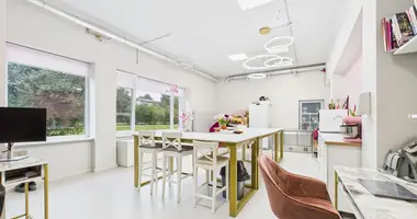 Tienda 299 m² en Sigulda, Letonia