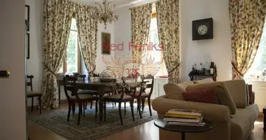 Villa 5 bedrooms in Cernobbio, Italy