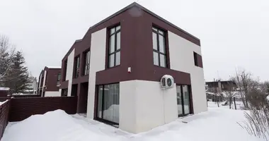 Дом в Гарлява, Литва