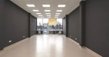 Shop 126 m² in Maladzyechna, Belarus