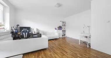 Квартира 2 комнаты в Варшава, Польша