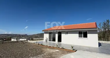 2 bedroom bungalow in Parekklisia, Cyprus