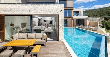 5 room house in Opcina Primosten, Croatia