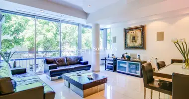 4 room apartment in Tel-Aviv, Israel