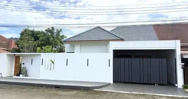 Apartamento 3 habitaciones en Si Sunthon, Tailandia