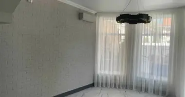 Haus 4 zimmer in Odessa, Ukraine