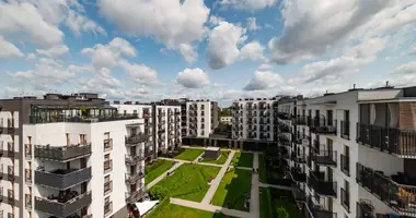 Mieszkanie 4 pokoi w Warszawa, Polska