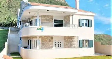 4 bedroom house in Kumbor, Montenegro