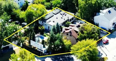 Commercial property 960 m² in Warsaw, Poland