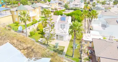 Villa 3 bedrooms in Alanya, Turkey