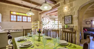 5 bedroom house in Għarb, Malta
