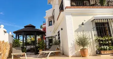 Dom 4 pokoi w San Pedro Alcantara, Hiszpania