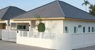 Maison 3 chambres dans Khao Chi Chan, Thaïlande