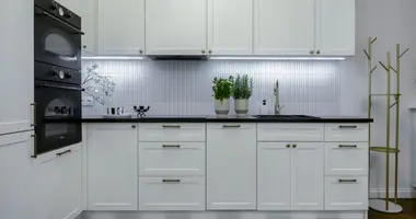 Mieszkanie 1 pokój w Warszawa, Polska