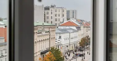 Mieszkanie 4 pokoi w Warszawa, Polska
