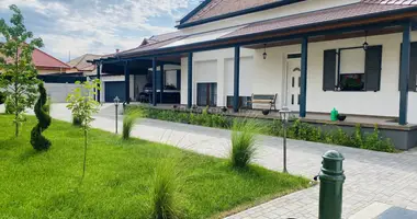 5 room house in Central Hungary, Hungary