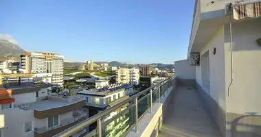 Mieszkanie 4 pokoi w Alanya, Turcja