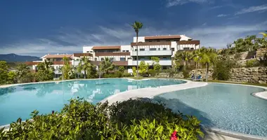 Apartamento en Estepona, Španjolska