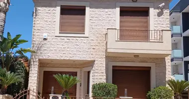 4 bedroom house in Kato Polemidion Municipality, Cyprus