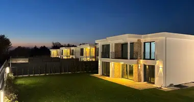 Willa 9 pokojów w Tuzla, Turcja