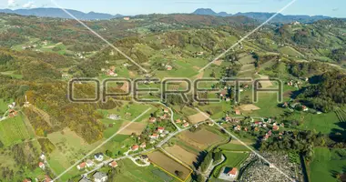 Grundstück in Opcina Desinic, Kroatien