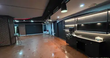 Sklep 190 m² w Tirana Municipality, Albania