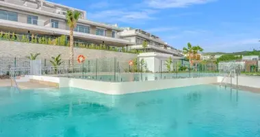 4 bedroom apartment in Benalmadena, Spain
