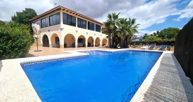 Villa 4 bedrooms in lAlfas del Pi, Spain