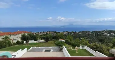 Szeregowiec 4 pokoi w Pefkochori, Grecja