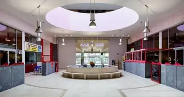 Коммерческое помещение 10 000 м² в Сан-Бенедетто-дель-Тронто, Италия