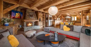 One of the larger chalets in Le Village in&nbsp;Alpe d'Huez in Huez, France
