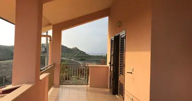 Villa in Montallegro, Italien