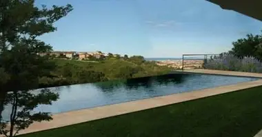 Villa 18 rooms in Pescara, Italy
