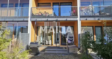 Wohnung 4 zimmer in Verwaltungsgemeinschaft Helsinki, Finnland