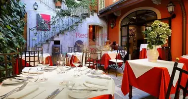 Hotel 641 m² en Cannero Riviera, Italia