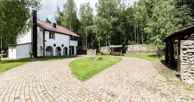 Dom wolnostojący w Niemanicki sielski Saviet, Białoruś