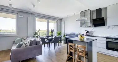 Wohnung 4 zimmer in Warschau, Polen