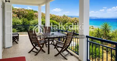 Villa 4 rooms in Ammouliane, Greece