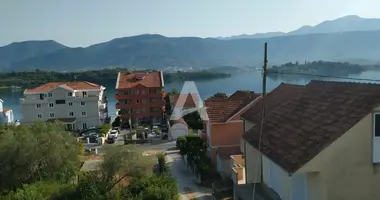 House 10 bedrooms in Montenegro