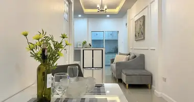 Szeregowiec w Nong Prue, Tajlandia