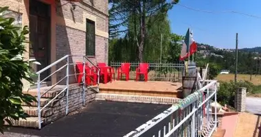 Отель 600 м² в Терни, Италия